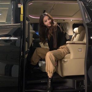 Meet your Posher, Snow